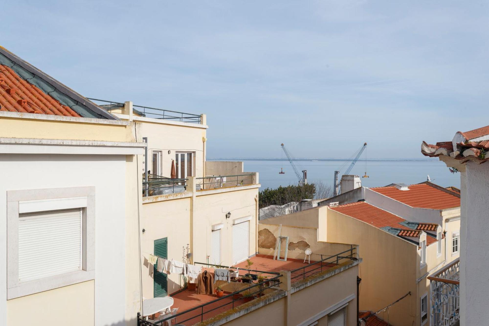 Barbadinhos Apartments In Lisbon Historic Neighborhood Zewnętrze zdjęcie