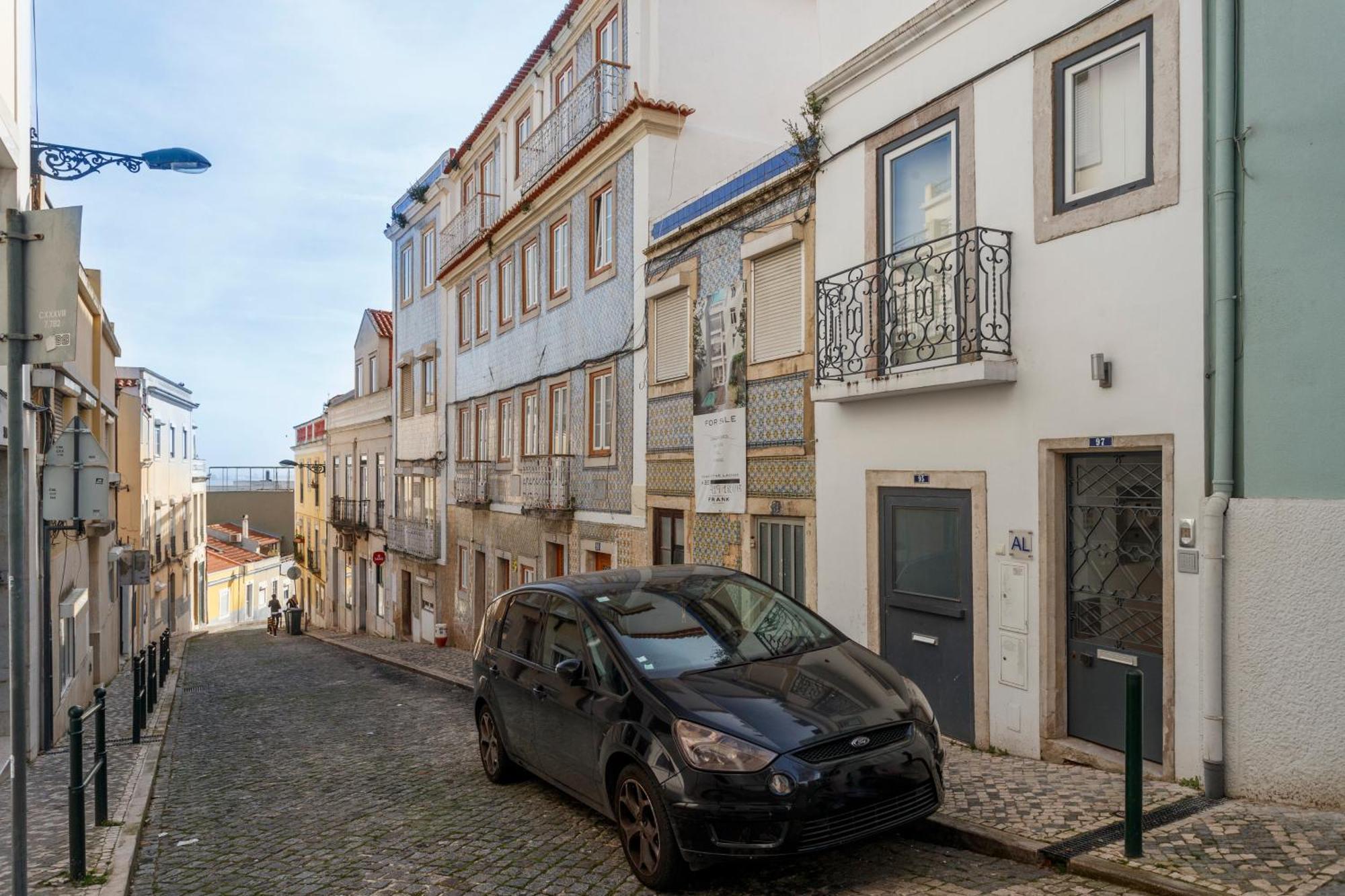 Barbadinhos Apartments In Lisbon Historic Neighborhood Zewnętrze zdjęcie
